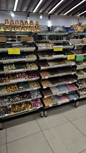 Afamia Market متجر ومحمصة أفاميا - Sharjah