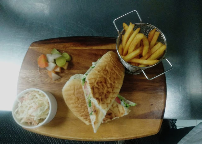 Opinii despre Yard cafe يارد كافيه în Abu Dhabi - Hospitality and gastronomy