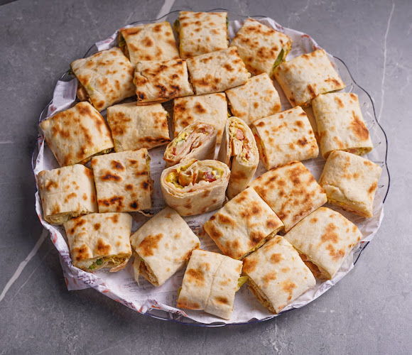 Opinii despre معجنات ملح وبهار Salt & Pepper Pastries în Abu Dhabi - Hospitality and gastronomy