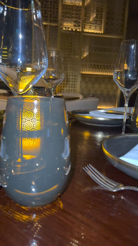 Opinii despre The Bollywood Bronx în Abu Dhabi - Hospitality and gastronomy