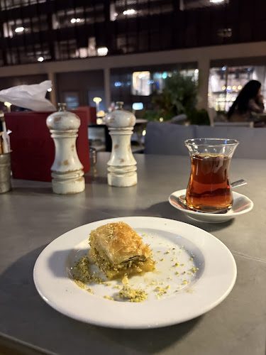 Deniz Restaurant and Café