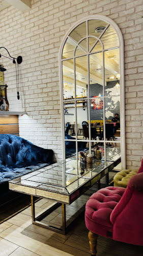 Breaking Bread Dubai - Dubai