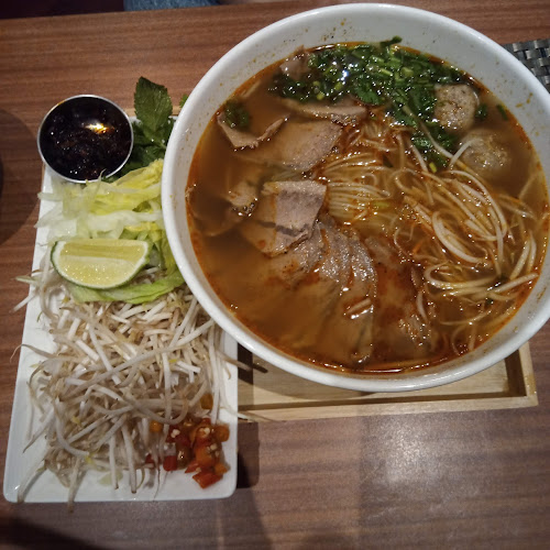 PAPAYA SALAD RESTAURANT - Hospitality and gastronomy