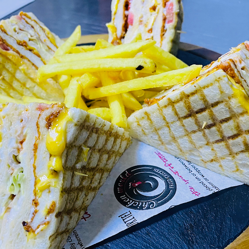 Chicken world Outlet 1 - Sharjah