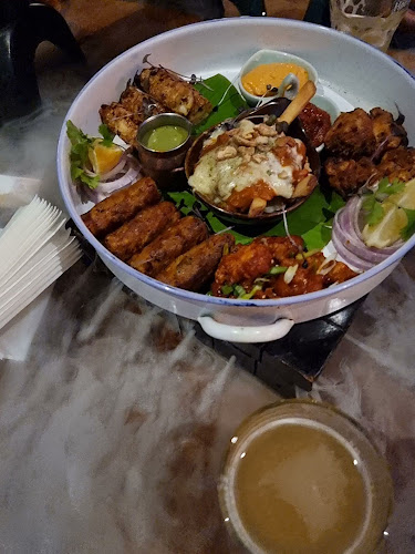 Opinii despre Hitchki Marina Dubai - Indian Restaurant I Bar I Brunch I Set Meal Lunch I Sheesha în Dubai - Hospitality and gastronomy