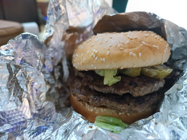 Opinii despre Five Guys City Walk în Dubai - Hospitality and gastronomy