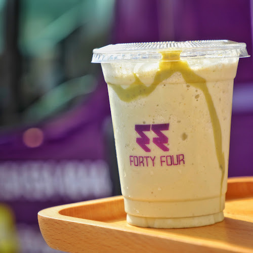 Opinii despre Forty 4 cafe în Ajman - Hospitality and gastronomy