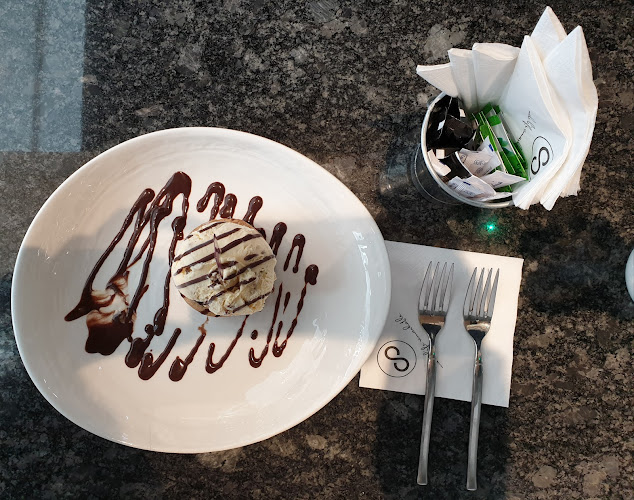 Comentarii opinii despre Icons Coffee Couture- Manar Mall