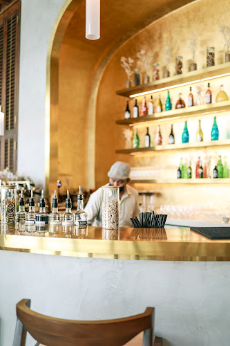 Oii Restaurant & Cafe - Abu Dhabi