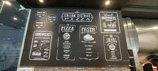 Behind Shangrila Hotel - شارع المركز المالي - Al Satwa - Al Safa - Dubai