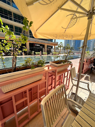 Comentarii opinii despre Circle Cafe (Bay Square)