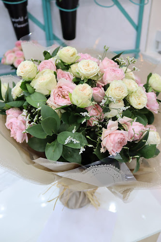 Comentarii opinii despre ديليكاسي فايتا للزهور والحلويات والكوفي I Delicacy Vita For Flowers , Deserts and coffee