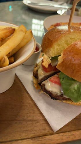 Opinii despre Jamie Oliver în Dubai - Hospitality and gastronomy