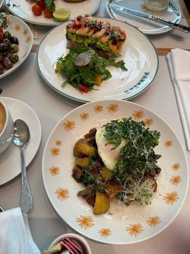 Umm Al Emarat Park - Abu Dhabi