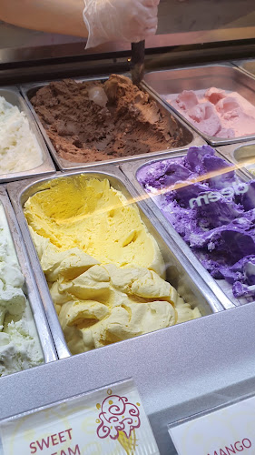 Cold Stone Creamery - Hospitality and gastronomy