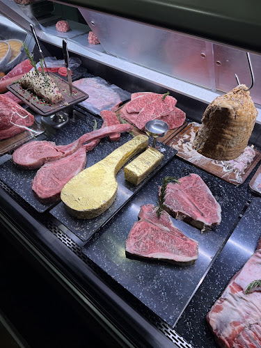 The Galleria Level 1 Below Four Seasons Hotel, Abu Dhabi - Abu Dhabi