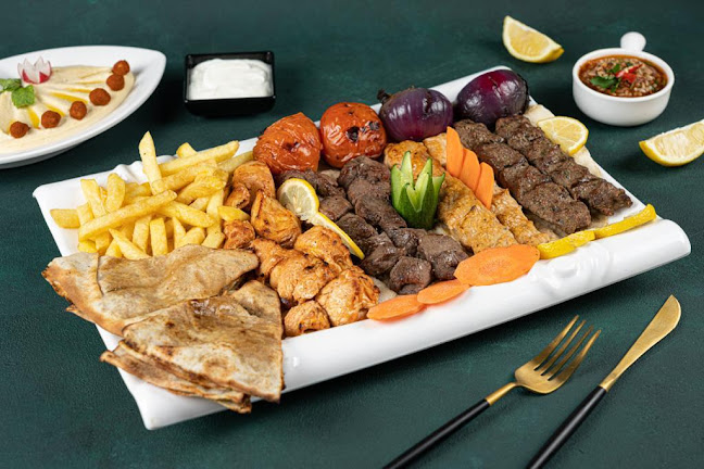 مطعم ومقهى كريزي يم Crazy yum Cafe & Resturant - Abu Dhabi