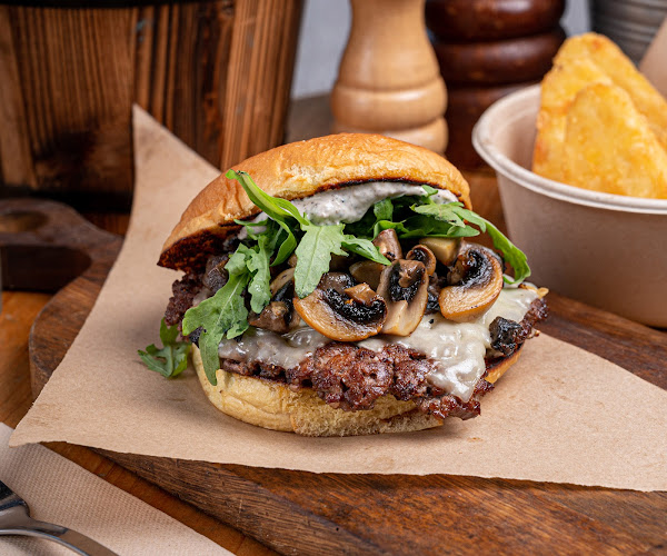 Comentarii opinii despre Maxzi The Good Food Shop - Food Truck