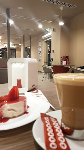 Opinii despre Espression Lavazza în Abu Dhabi - Hospitality and gastronomy