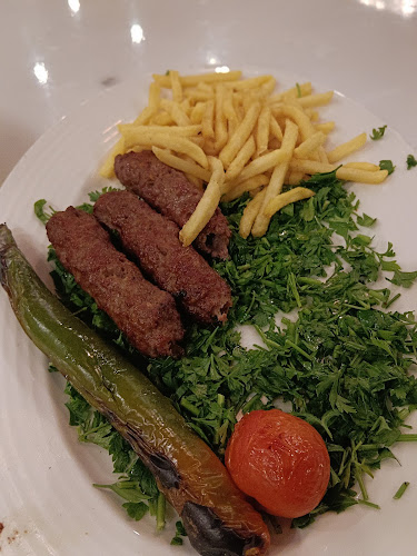 Abu Shakra Restaurant & Cafe مطعم و كافيه أبو شقرة - Dubai