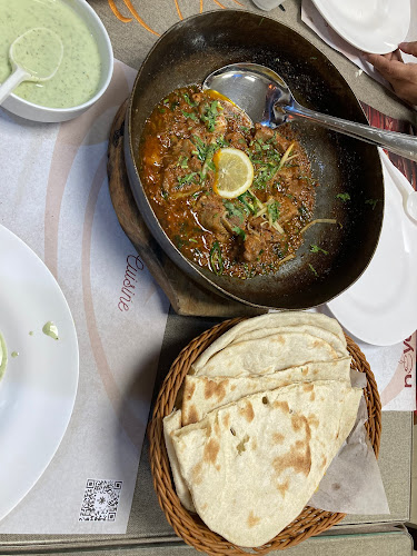 Nayaab Handi Restaurant - Rolla - Hospitality and gastronomy