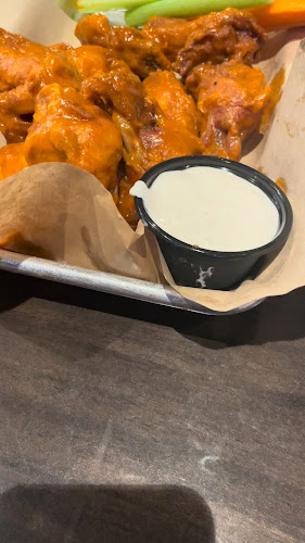 Opinii despre Buffalo Wild Wings - Mirdif City Centre în Dubai - Hospitality and gastronomy