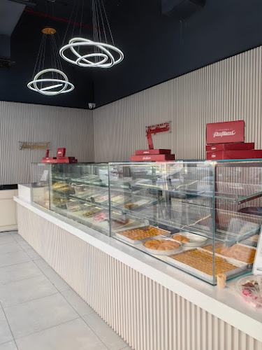 Opinii despre Beylerbeyi profiterol sharjah în Sharjah - Hospitality and gastronomy