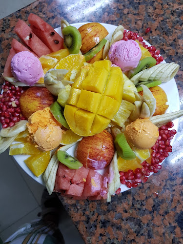 مقهى وبلياردو المشاهير - Hospitality and gastronomy