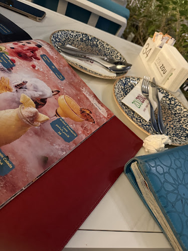 Opinii despre Zou Zou Turkish & Lebanese Restaurant Dubai Mall în Dubai - Hospitality and gastronomy