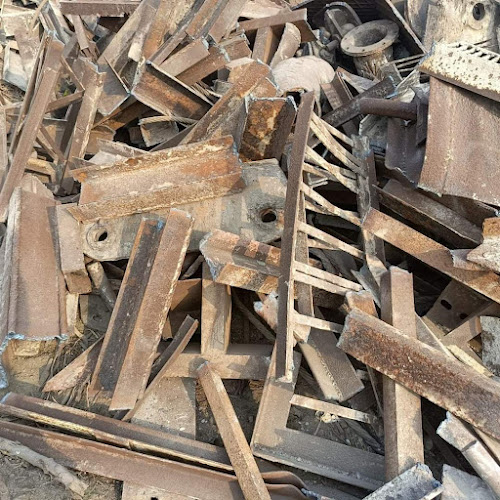 Comentarii opinii despre Jhumra for scrap and metal trading llc