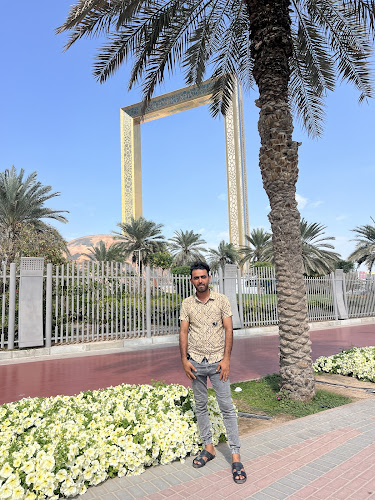 Yamanote Atelier Dubai Frame