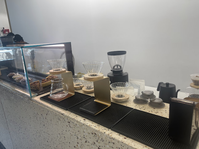 Comentarii opinii despre AURO Cafe at Warehouse421