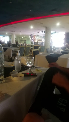 Al Roof Restaurant And Cafe