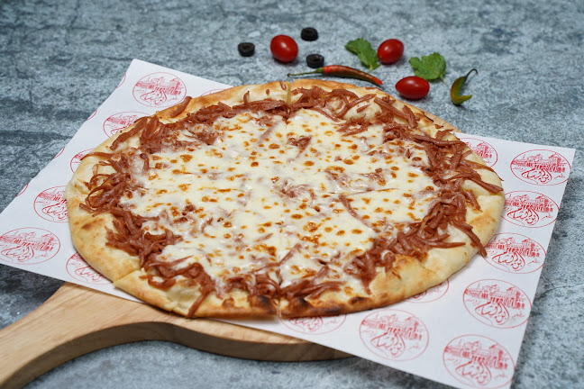 كافتيريا ومعجنات الزعيم - Hospitality and gastronomy