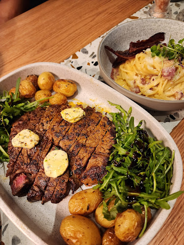 Opinii despre Social House în Dubai - Hospitality and gastronomy