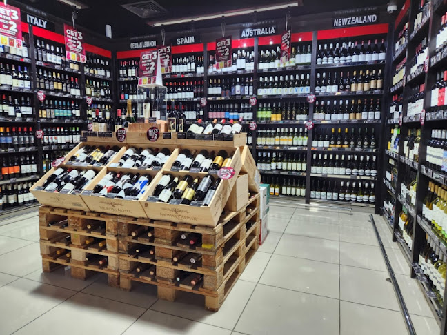 Al Salam - Building No.69, Ground Floor - Hazza ' Bin Zayed The First St - Al Nahyan - E19 02 - Abu Dhabi