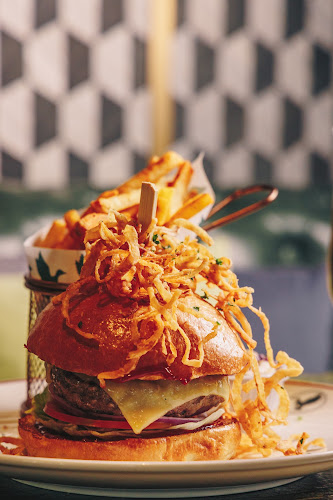 Opinii despre The Duck Hook în Dubai - Hospitality and gastronomy