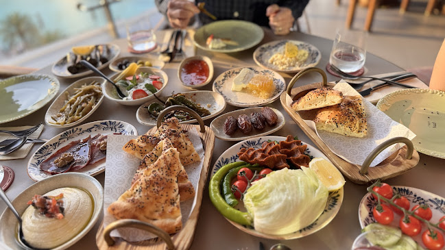 Fashion Avenue 3.Floor, Mall P7, Fashion Parking - Dubai Mall - Sheikh Mohammed bin Rashid Blvd - Burj Khalifa - Dubai