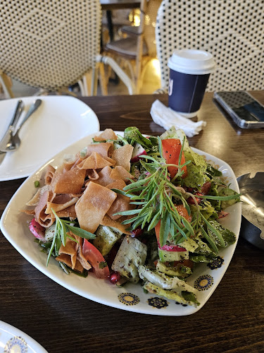 Comentarii opinii despre Kahwet Azmi Dubai