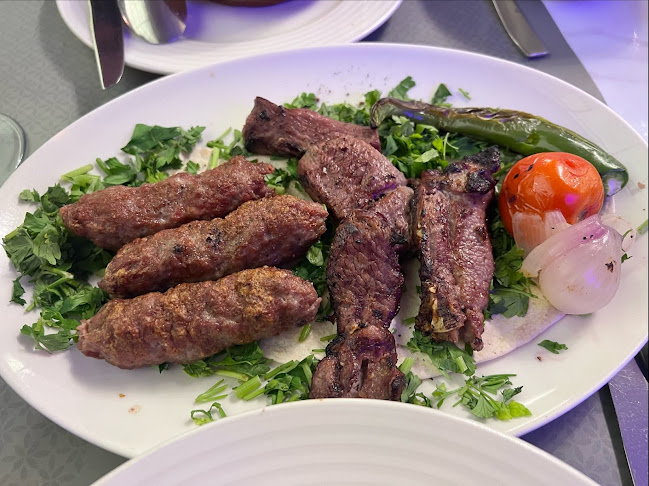 Comentarii opinii despre Abu Shakra Restaurant & Cafe مطعم و كافيه أبو شقرة