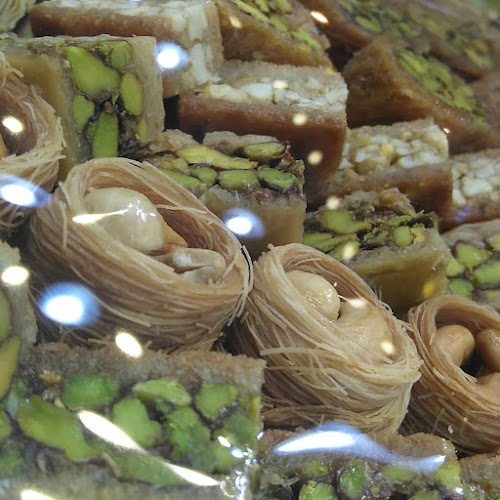 الشارع الرئيسي - مقابل اتصالات - Al Rashidiyah - Fujairah