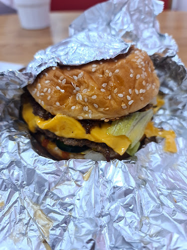 Opinii despre Five Guys Festival City Mall în Dubai - Hospitality and gastronomy