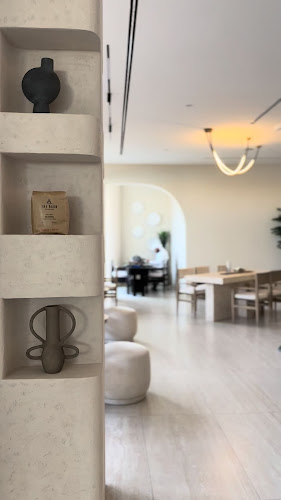 Opinii despre PEAK LOUNGE în Ras Al-Khaimah - Hospitality and gastronomy