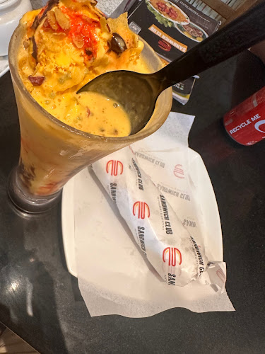 Opinii despre Sandwich Club Restaurant & Cafeteria în Dubai - Hospitality and gastronomy