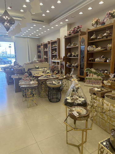 Opinii despre حلوي وقهوه الشامخه în Abu Dhabi - Hospitality and gastronomy