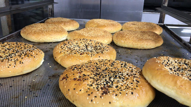 Comentarii opinii despre Al Bustan Bakery & Sweets LLC