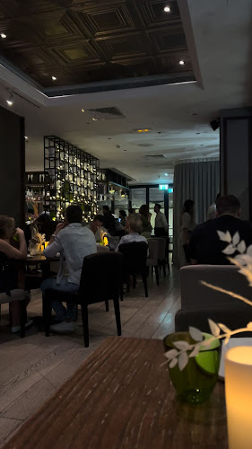 Gate Village 6 - near DIFC Parking - Trade Centre - DIFC - Dubai