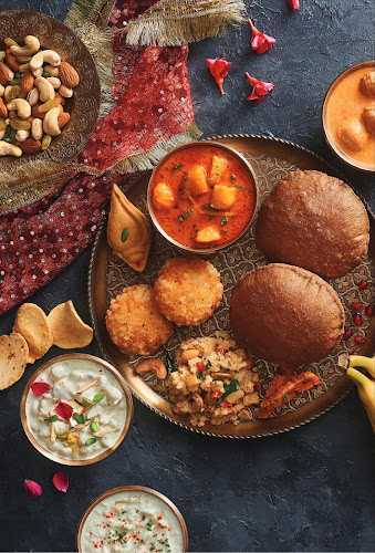 Financial Center Street، The Dubai Mall - Food Court - Sheikh Mohammed bin Rashid Blvd - Dubai