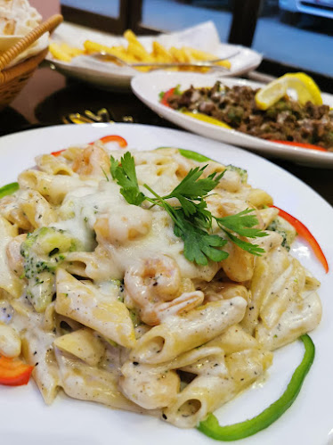 كلاودي لايف كافيه - Abu Dhabi