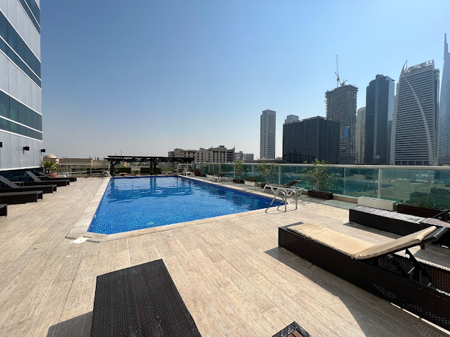 Comentarii opinii despre JLT Festival Market